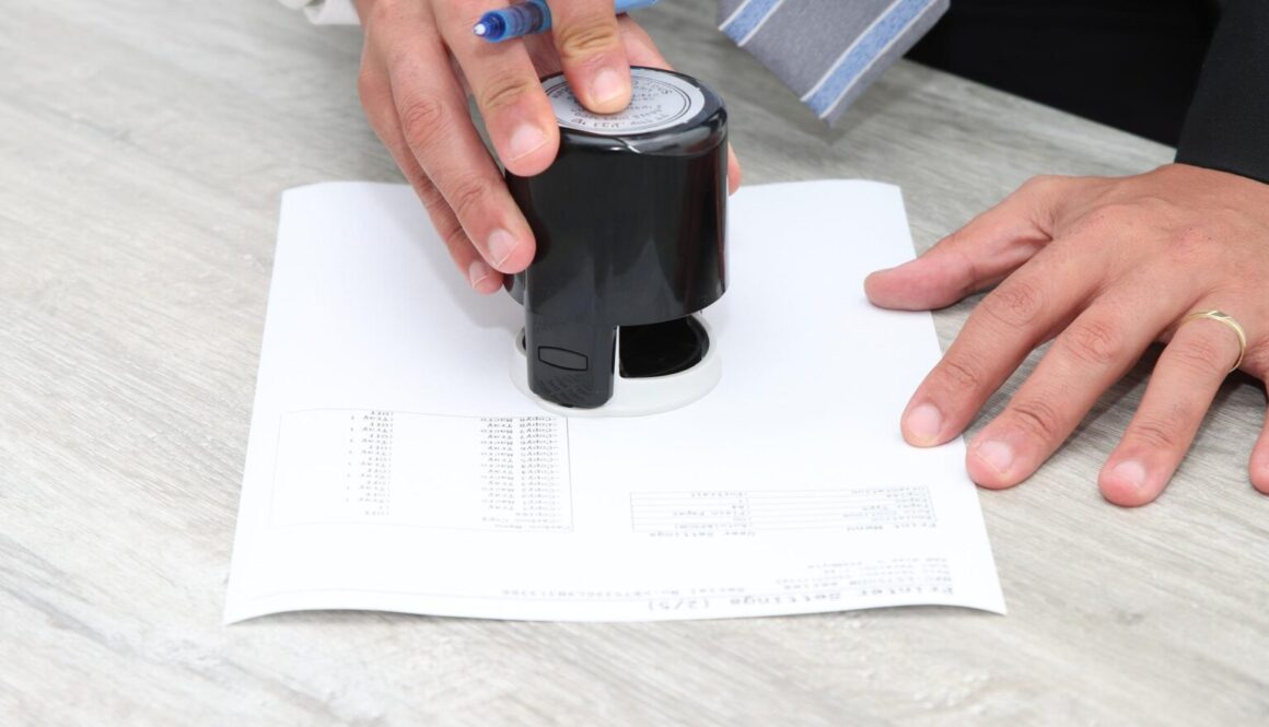 signing-gb94a583ed_1920